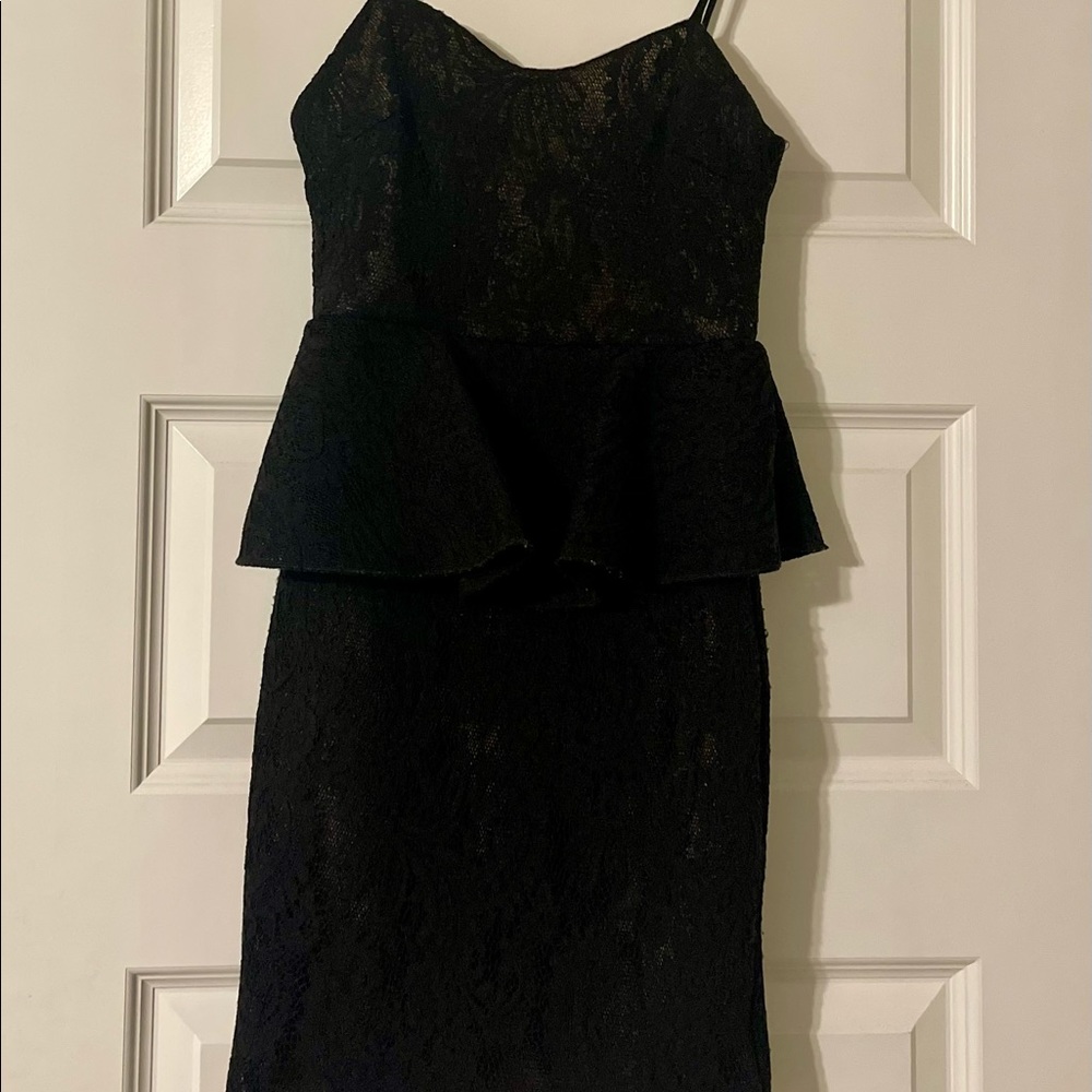 Form-fitting Classic Black Dress 🖤💋🖤